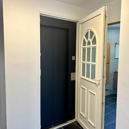 Penthouse Sanctuaire à Appartamento Lourdes